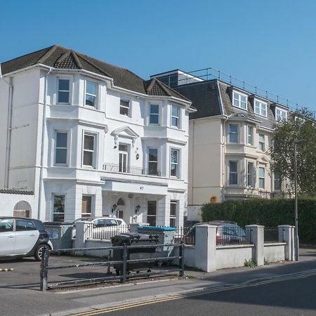 Bournemouth Beachfront Retreat 3 Bedroom 3 Bathroom Seaside B&B With Free Parking Zewnętrze zdjęcie