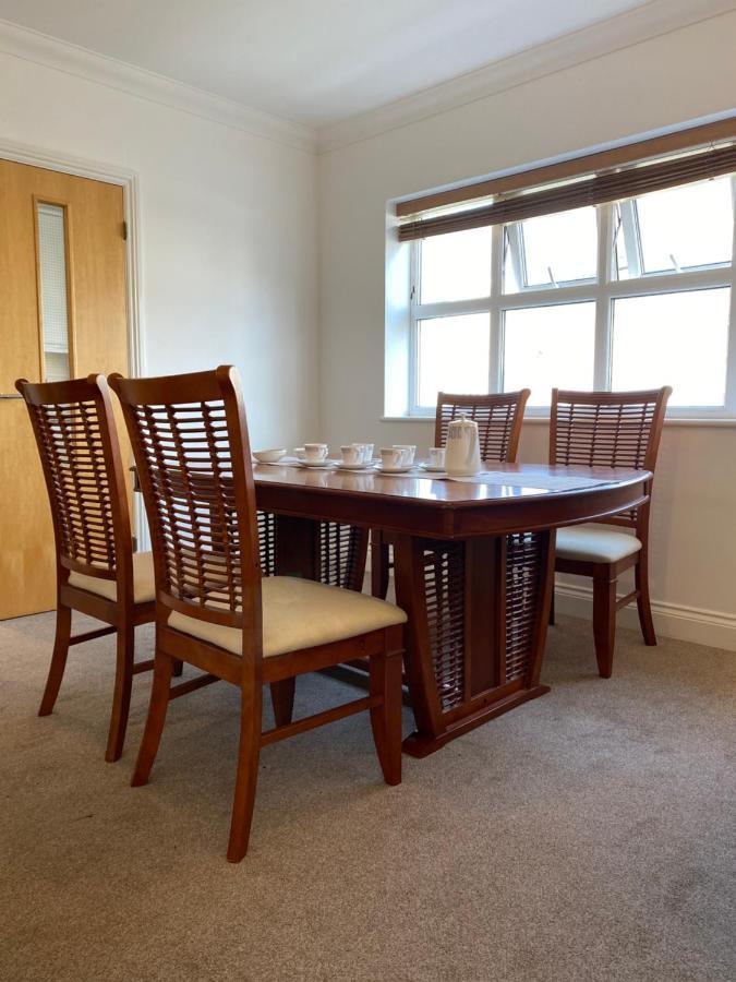 Bournemouth Beachfront Retreat 3 Bedroom 3 Bathroom Seaside B&B With Free Parking Zewnętrze zdjęcie
