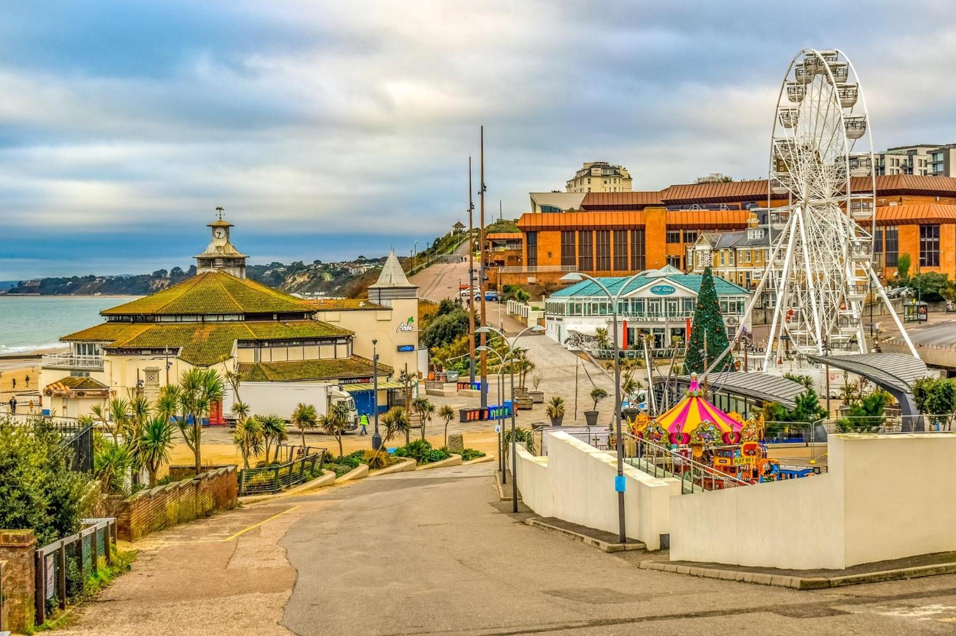 Bournemouth Beachfront Retreat 3 Bedroom 3 Bathroom Seaside B&B With Free Parking Zewnętrze zdjęcie