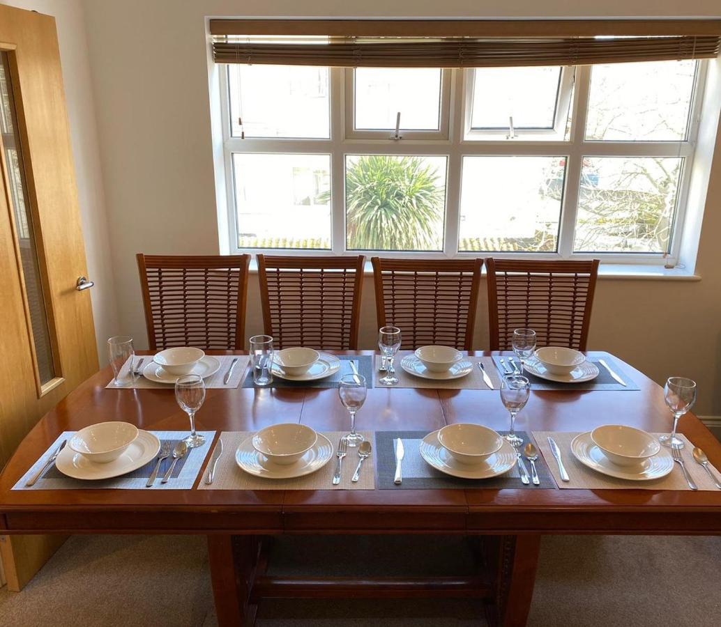 Bournemouth Beachfront Retreat 3 Bedroom 3 Bathroom Seaside B&B With Free Parking Zewnętrze zdjęcie