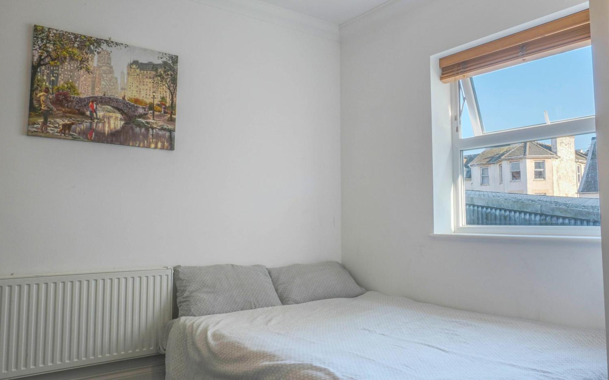 Bournemouth Beachfront Retreat 3 Bedroom 3 Bathroom Seaside B&B With Free Parking Zewnętrze zdjęcie