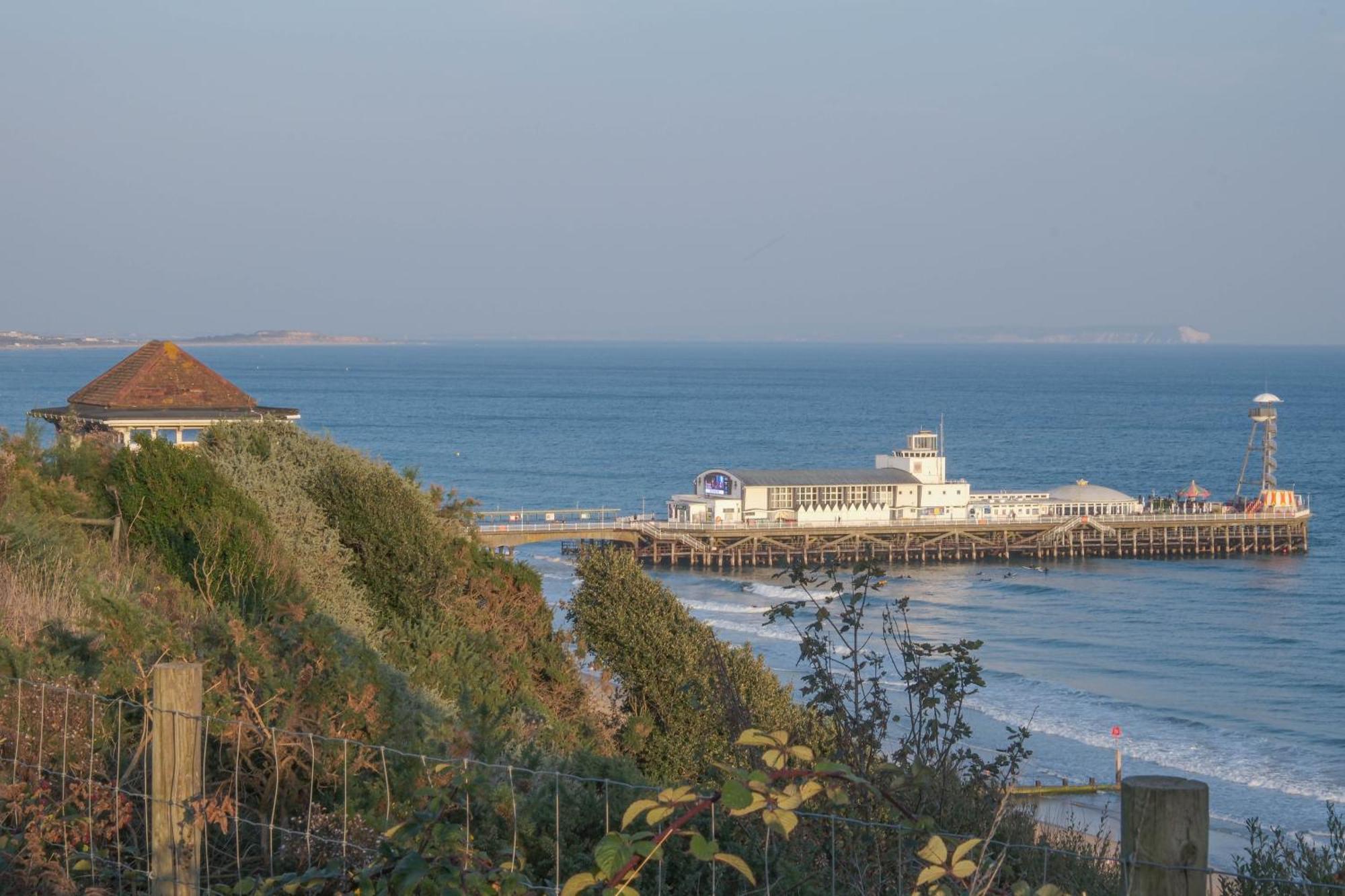 Bournemouth Beachfront Retreat 3 Bedroom 3 Bathroom Seaside B&B With Free Parking Zewnętrze zdjęcie